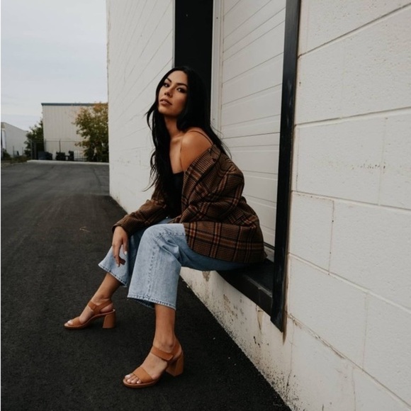 NATURALIZER GenN-Trace Ankle Strap Sandals - Picture 3 of 13